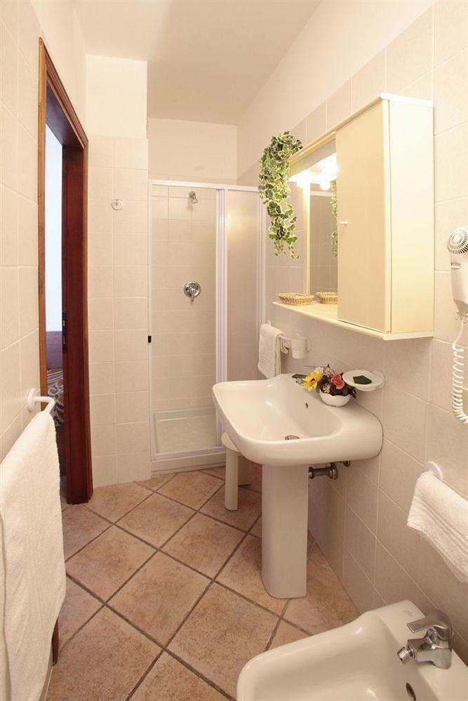 Tris Hotel 3*